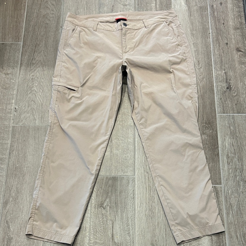 Gerry Women’s Khaki Pants Size L – 36” Waist, Casual Outdoor Style